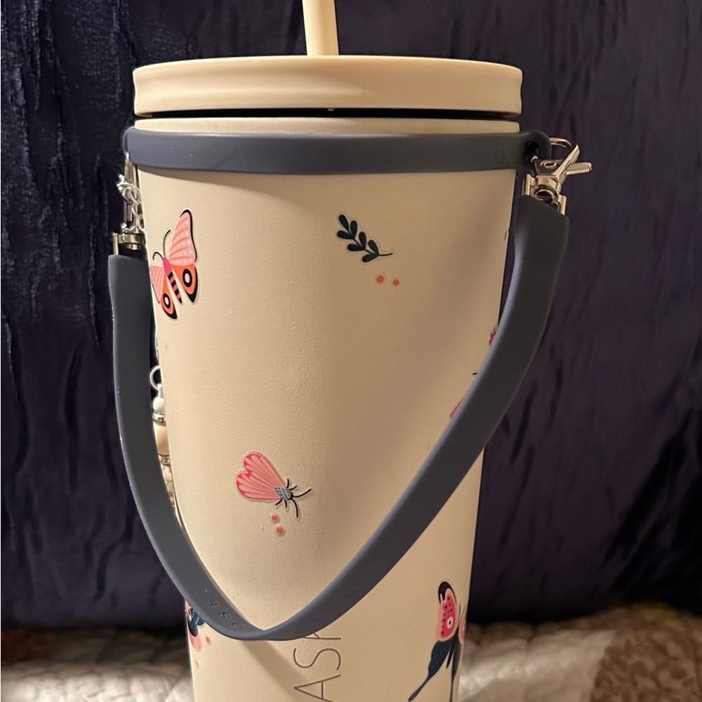 Iron Flask Cream and Blue insulated tumbler with Butterfly Design